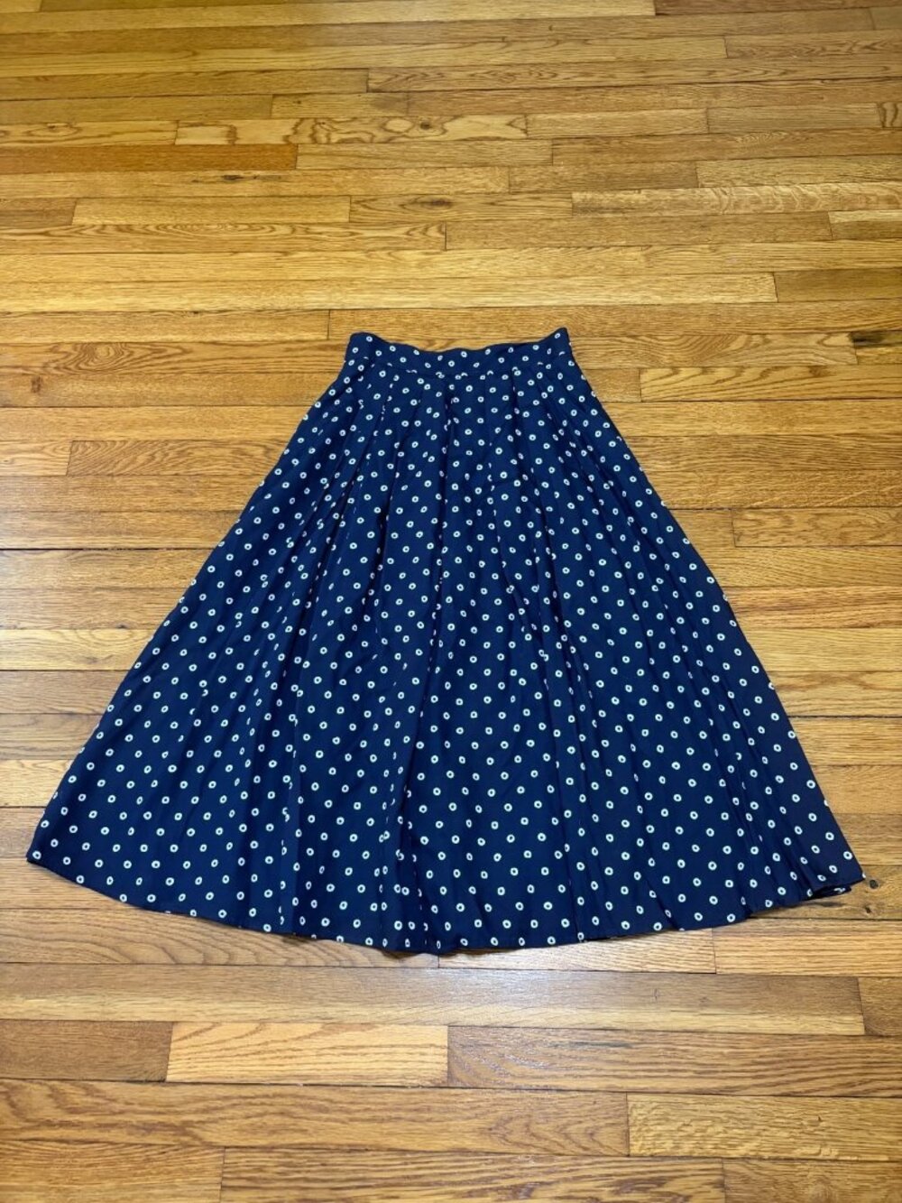 VTG Liz Claiborne Lizsport Womens Midi Skirt Size 8 Navy Rayon Pleated High Rise